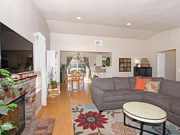 4th image of 101 Ponderosa Ct