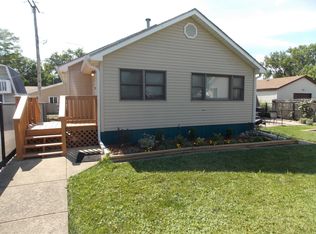 10038 S Merton Ave, Oak Lawn, IL 60453