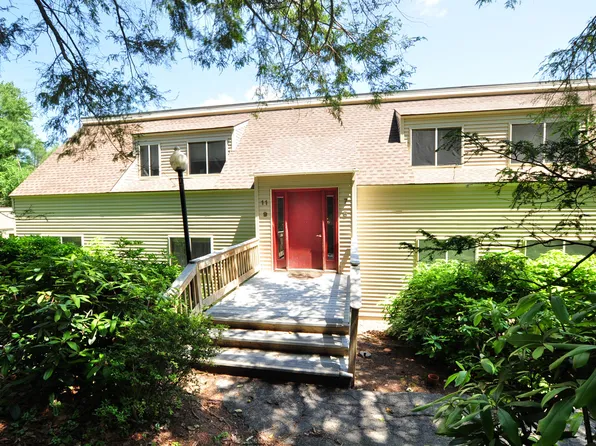 9 Carriage Drive #9, Simsbury, CT 06070