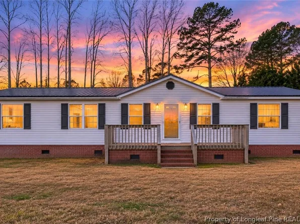 211 Lewis St, Bladenboro, NC 28320