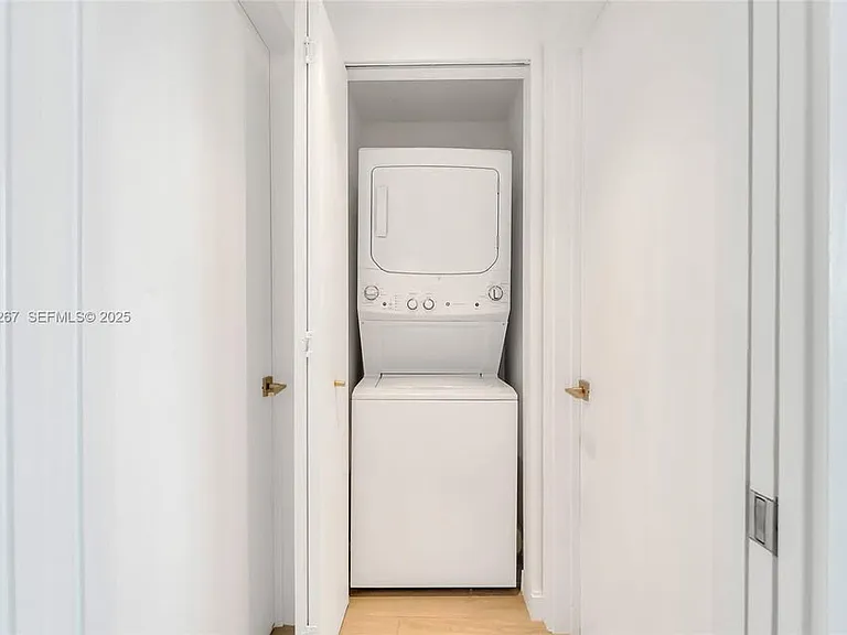 55 SW 9th St #1700 — Photo 6