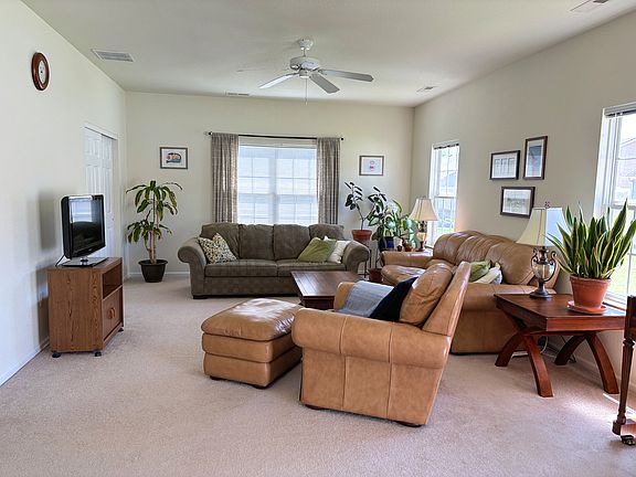 4th image of 607 Yalow Dr