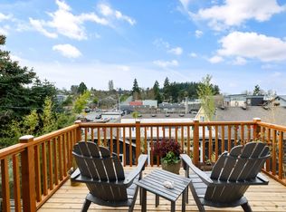 118 2nd St #B, Langley, WA 98260