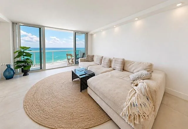 Building Photo - 3140 S Ocean Dr #1205