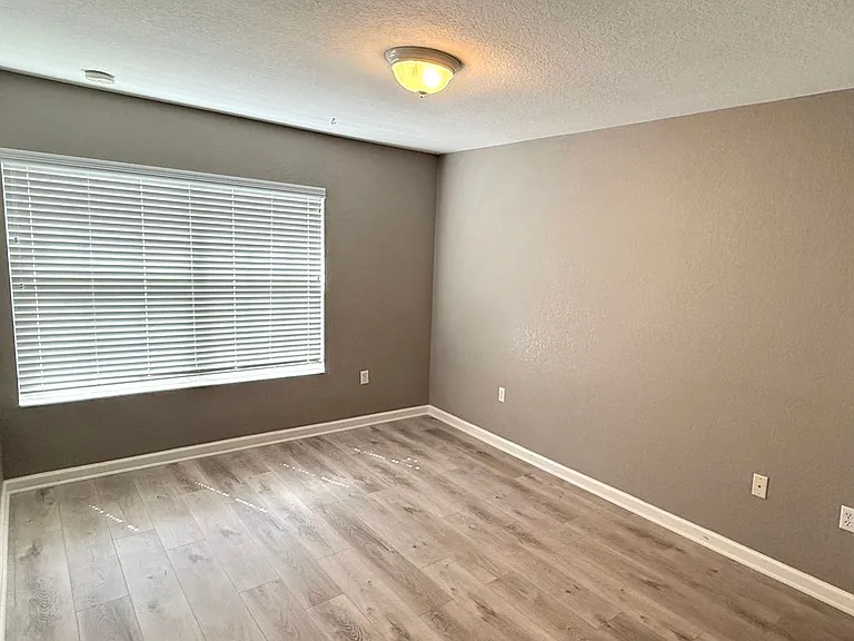 7727 Fairgrove Ave — Photo 18