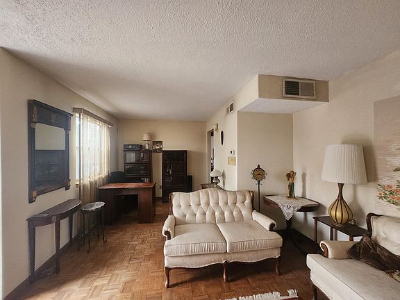 5th image of 1025 Lynch Ct NW