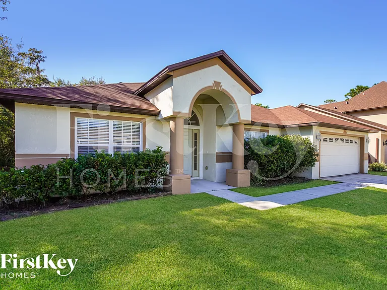 649 Rosaro Ct — Photo 2