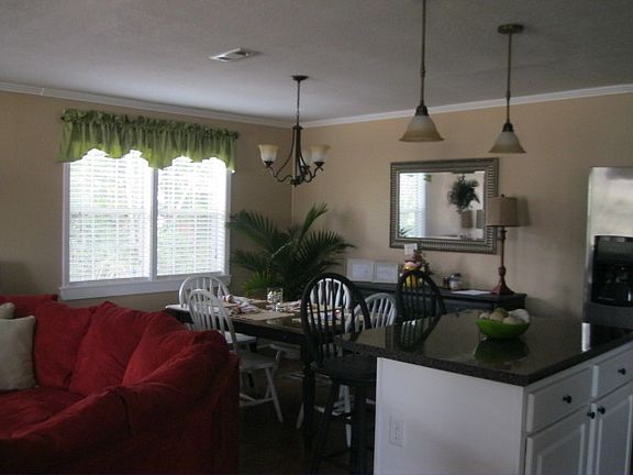 4th image of 206 Bolton St