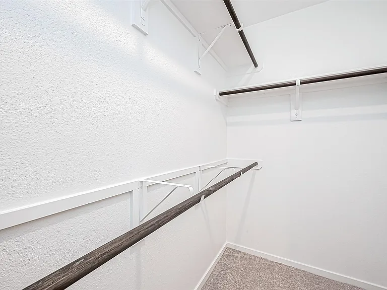 719-719 Falling Cave Dr — Photo 24