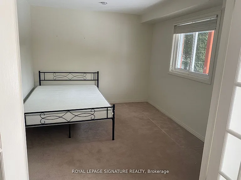 686 York Hill Blvd — Photo 12