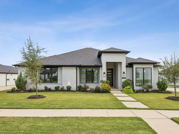8768 Hightower Dr, North Richland Hills, TX 76182