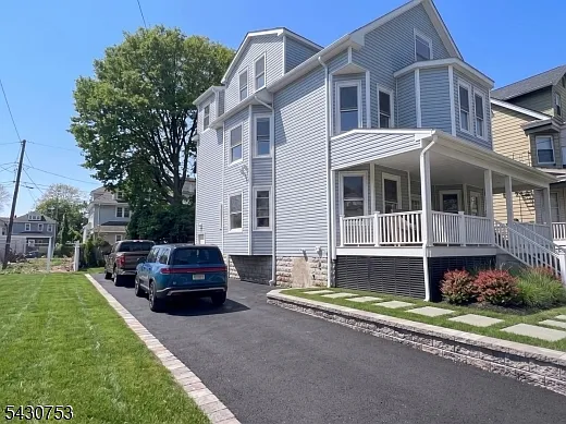 Side - 14 Nye Ave #1