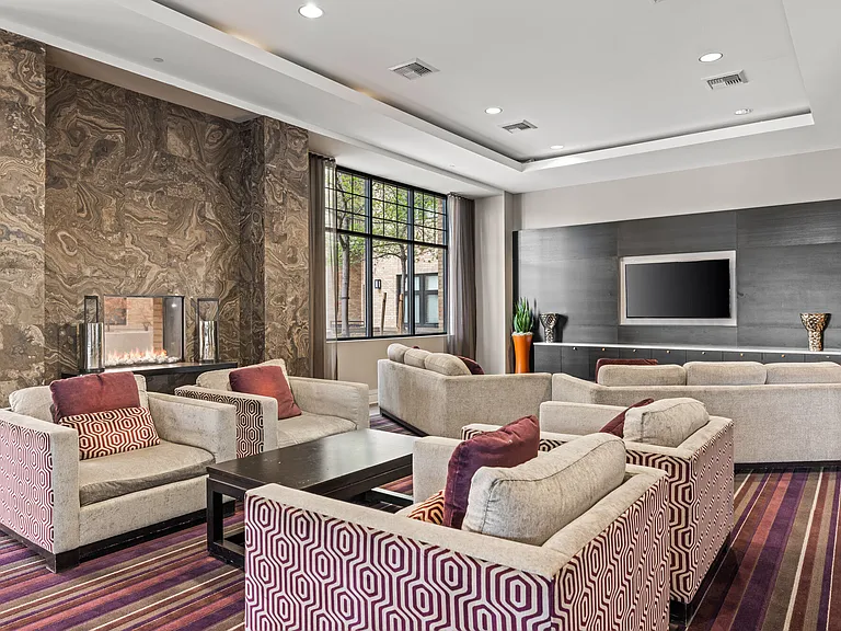 Kent Place Residence — Photo 6