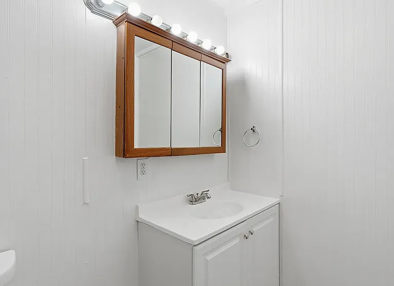 307 Cutty Ct — Photo 28