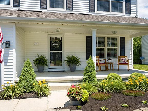 2nd image of 241 Indigo Blue St