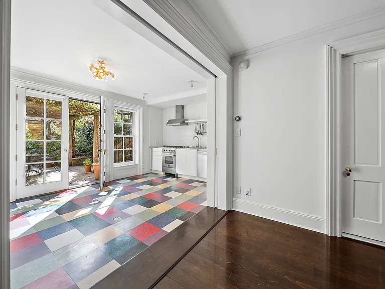 548 State St #1 — Photo 11