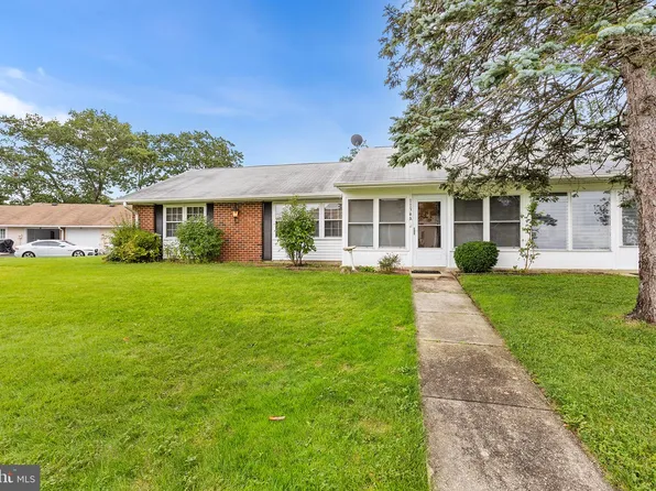 1134 Argyll Cir, Lakewood, NJ 08701
