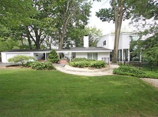 6 Romola Dr, Great Neck, NY 11024