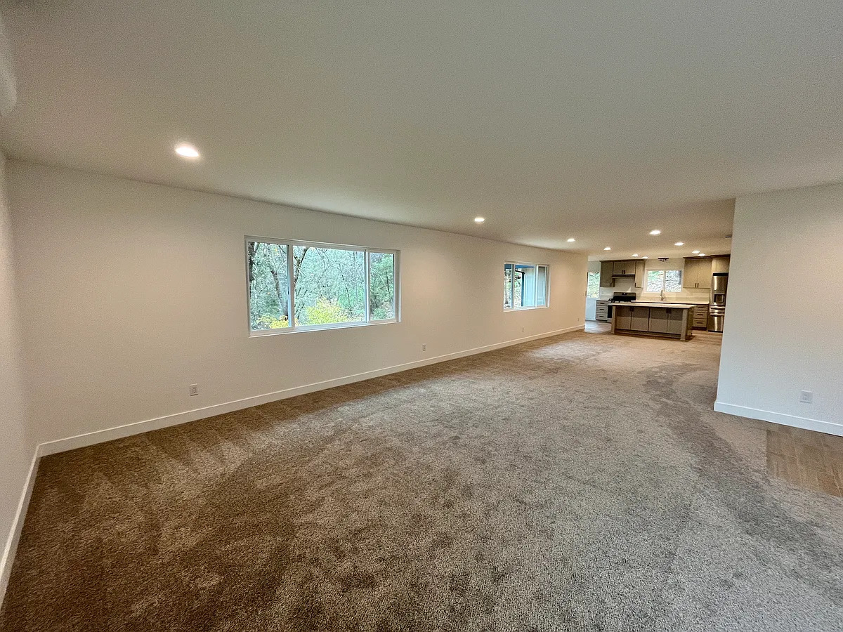 Upstairs unit - family room/great room - Brooks Rd