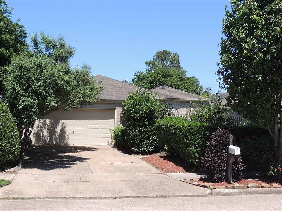 1st image of 18538 Glen Briar Ln