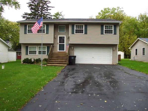 8924 270th Ave, Salem, WI 53168