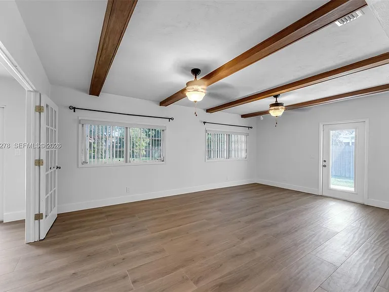 9121 Ridgeland Dr — Photo 9