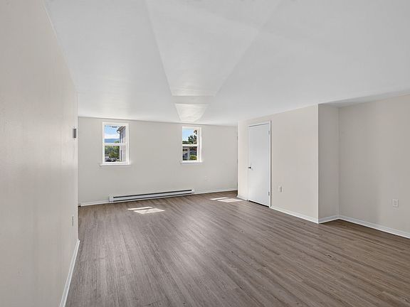 4th image of 339 Water St #339