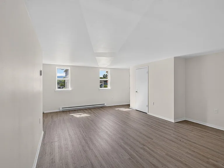 339 Water St #339 — Photo 4