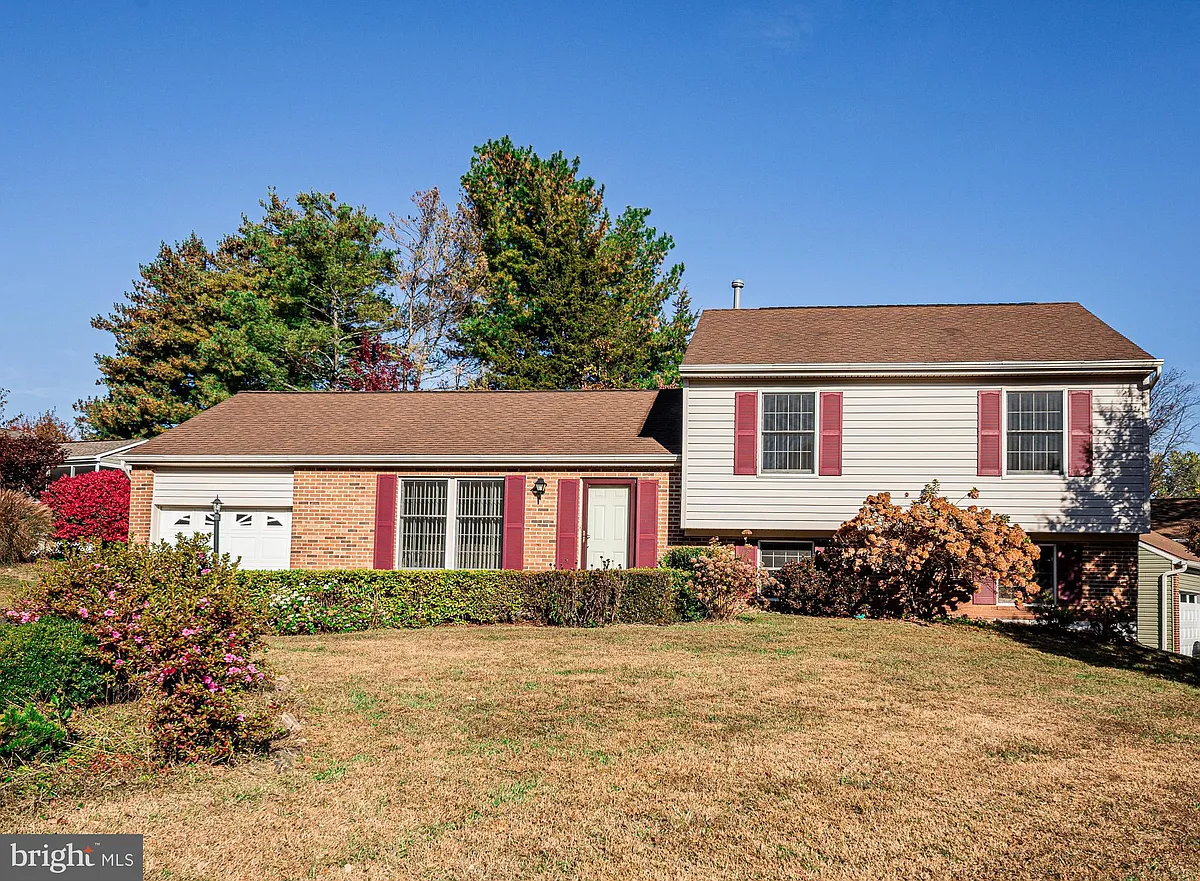 Building Photo - 1803 E Beech Rd