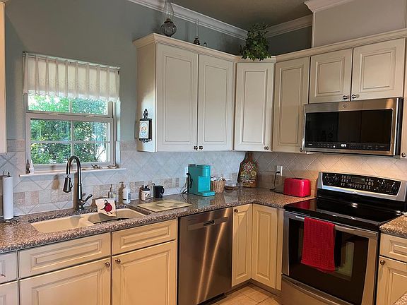 4th image of 1117 Norfolk Ln