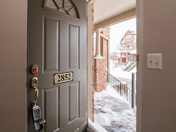 4th image of 2852 Barclay Way