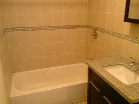 4th image of 220 Dekalb Ave
