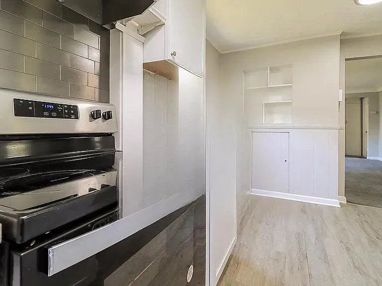 26636 Parkington St #1 — Photo 4