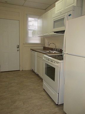 4th image of 278 Chittenden Ave