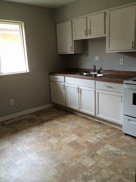 1st image of 3029 Theresa St APT 3