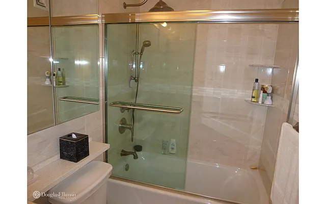 Rented by Douglas Elliman | media 37