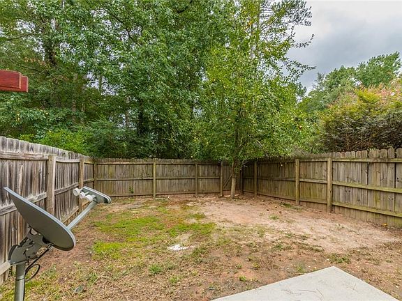 3rd image of 3585 McClaren Way