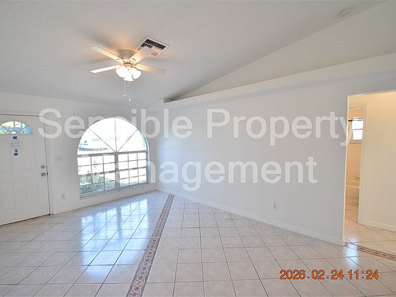 5th image of 818 Gray St S