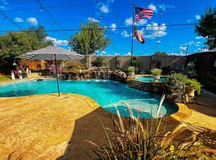 1917 Long Bow Trl, Euless, TX 76040