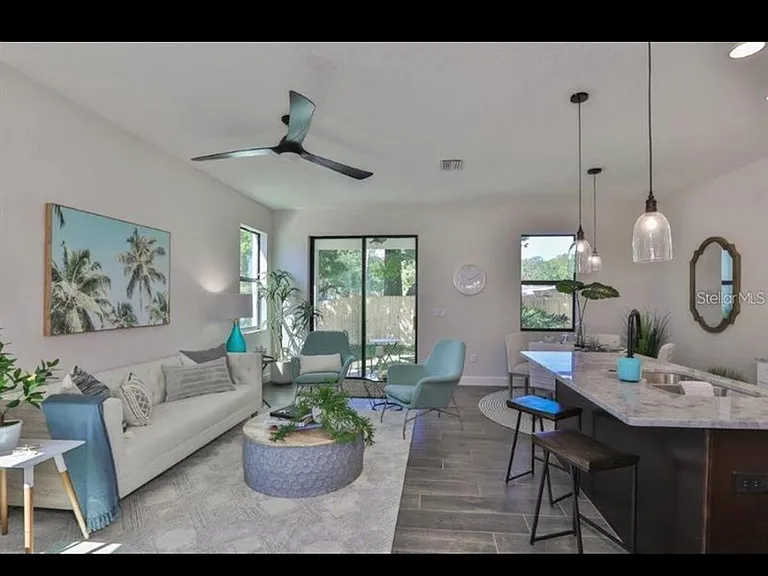 204 N Manhattan Ave #2 — Photo 3