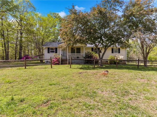 525 Firetower Rd, Williamston, SC 29697