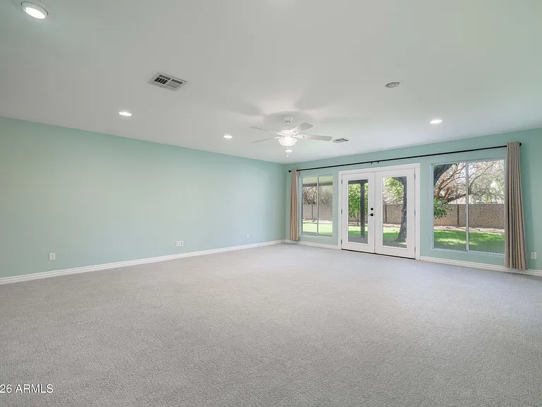 121 W Orchid Ln — Photo 25