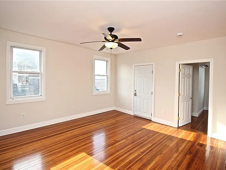 668 Thames St #2 — Photo 22