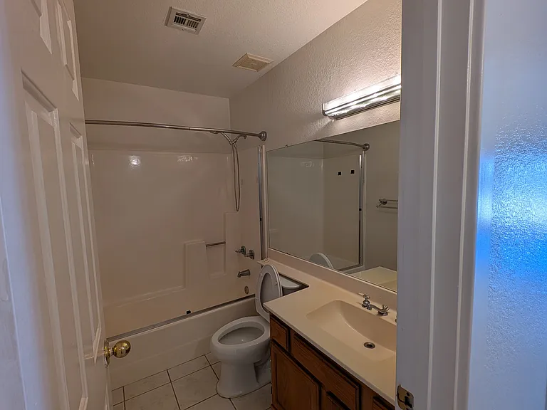 140 S Willow Creek St — Photo 21