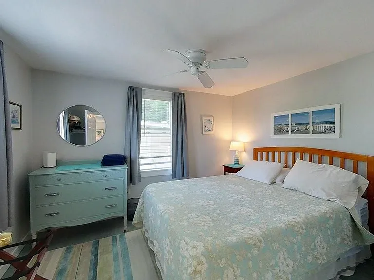 33 Warren Ave — Photo 10