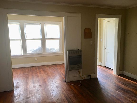 4th image of 1133 N Park Ave