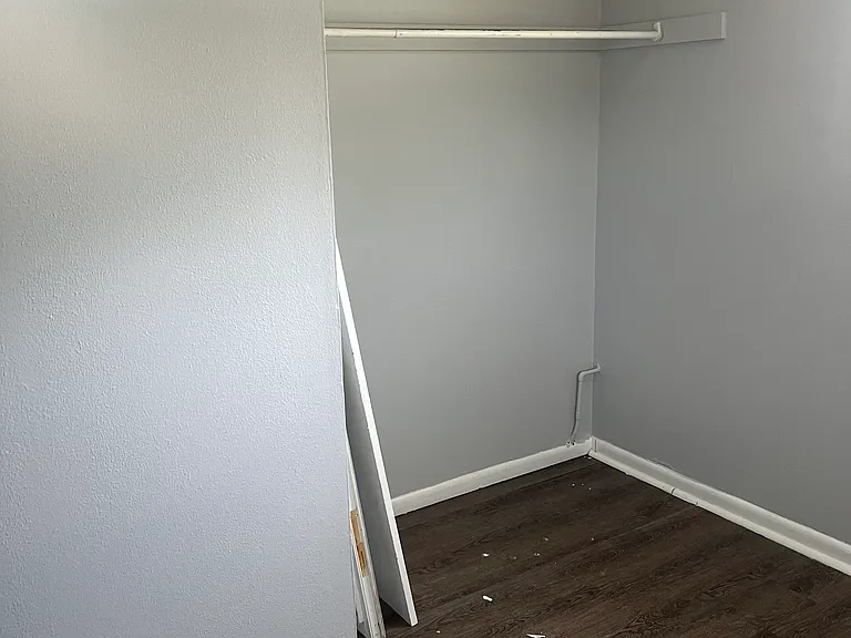 180 Maple Dr — Photo 6