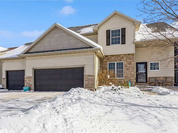 2nd image of 6819 Mark Twain Ct