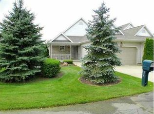 624 Pine Meadow Ln, Williamston, MI 48895