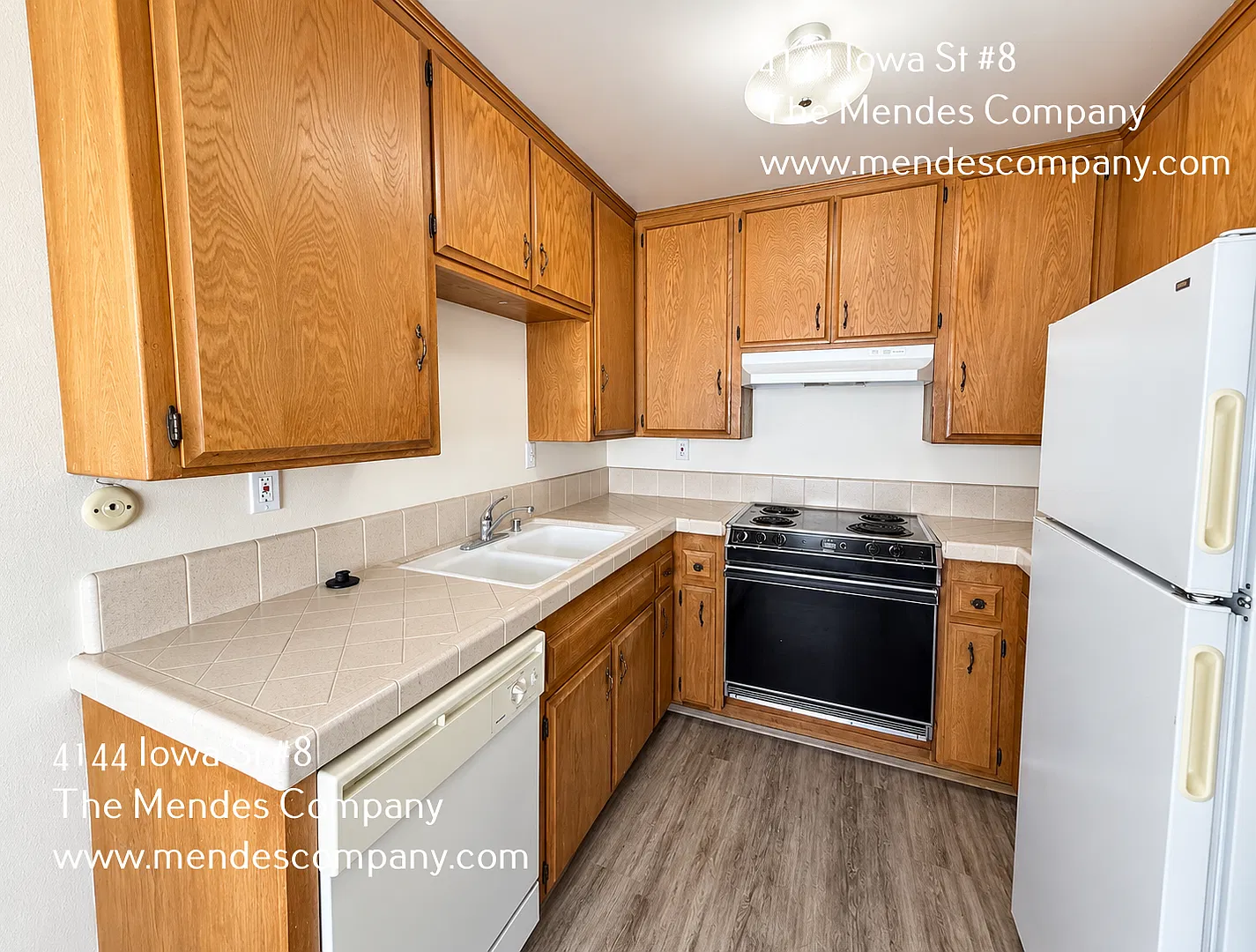 Charming Upstairs 1BR in North Park with Assigned Parking and On-Site Laundry! — Photo 4